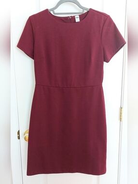 Old Navy Short Sleeve Shift Dress in Wine